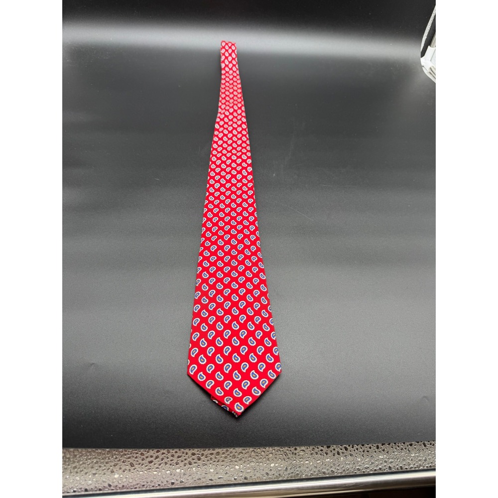 Lauren Ralph Lauren Mens Red Silk Paisley Teardrop Necktie Classic Hand Made